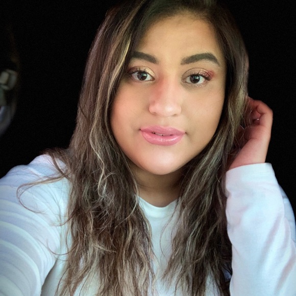 🎀💞Meet your seller🙋💖 - Picture 8 of 8